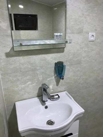 Фото номера Четырехместный номер с душем Отель Tourist Complex Khomi г. Chargali 6
